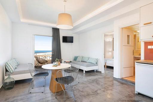 Tropicana Beach Resort スタロス エクステリア 写真